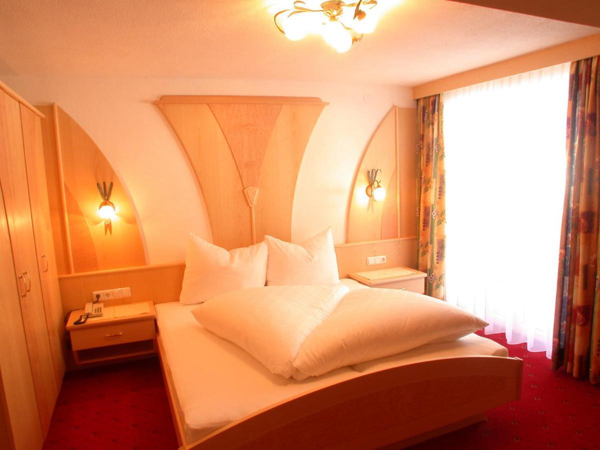 Hotel Garni Pradella Ischgl Habitación foto